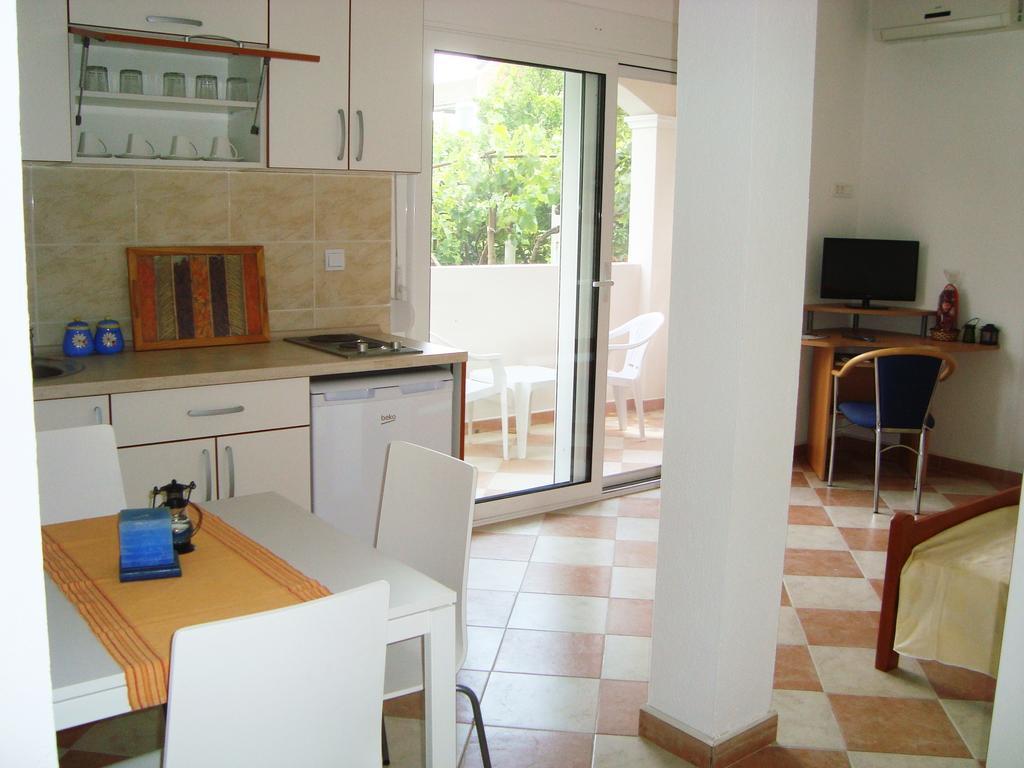 טיווט Apartments Rolovina חדר תמונה