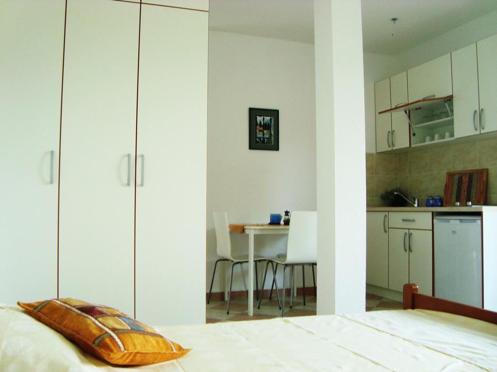טיווט Apartments Rolovina חדר תמונה